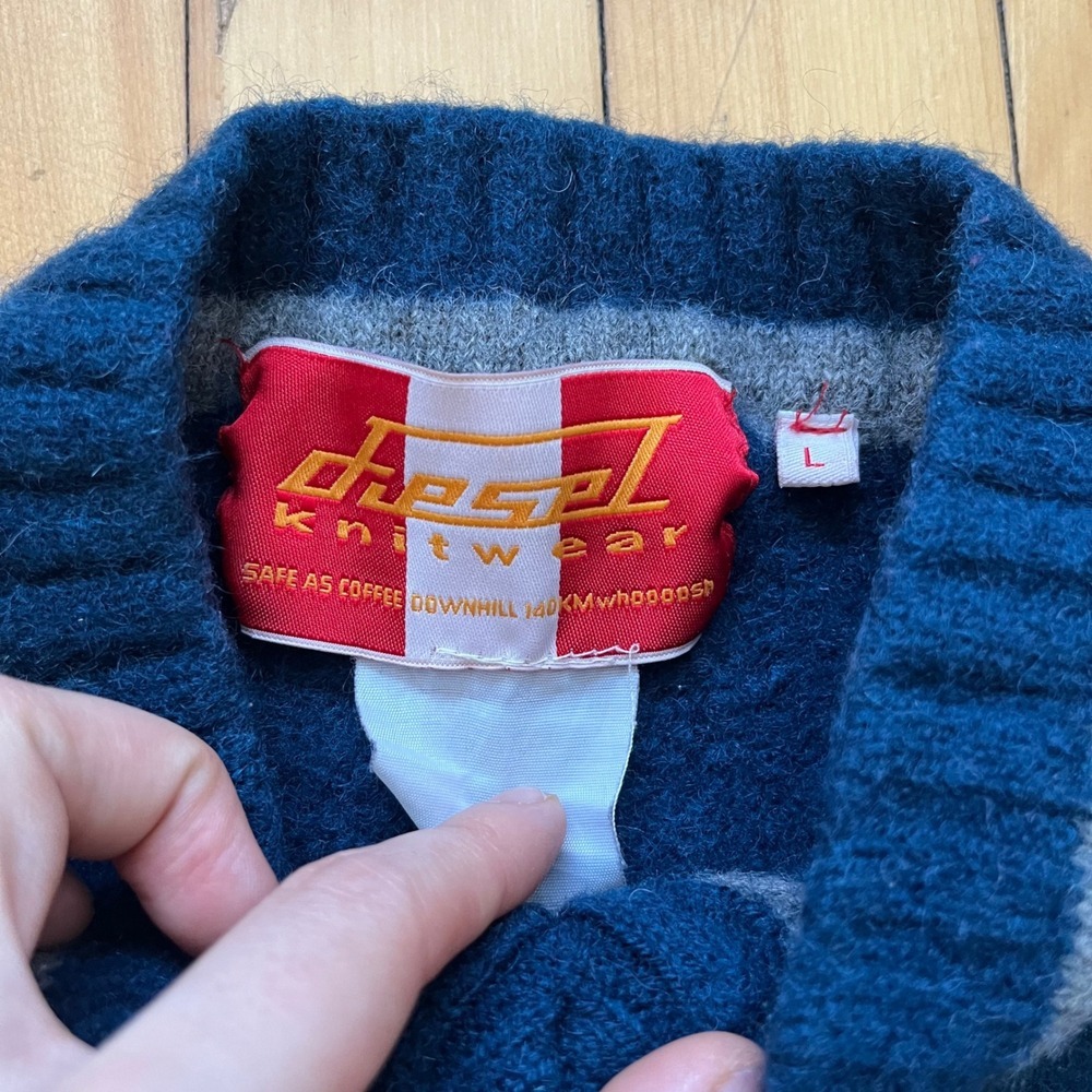 Diesel Knitwear V Neck Sweater Blue Grey Stripe Boys Size L. Felted. Shrunk - Picture 3 of 11